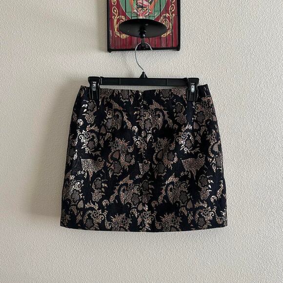 vintage BEBE black and gold abstract mini skirt - Picture 4 of 7